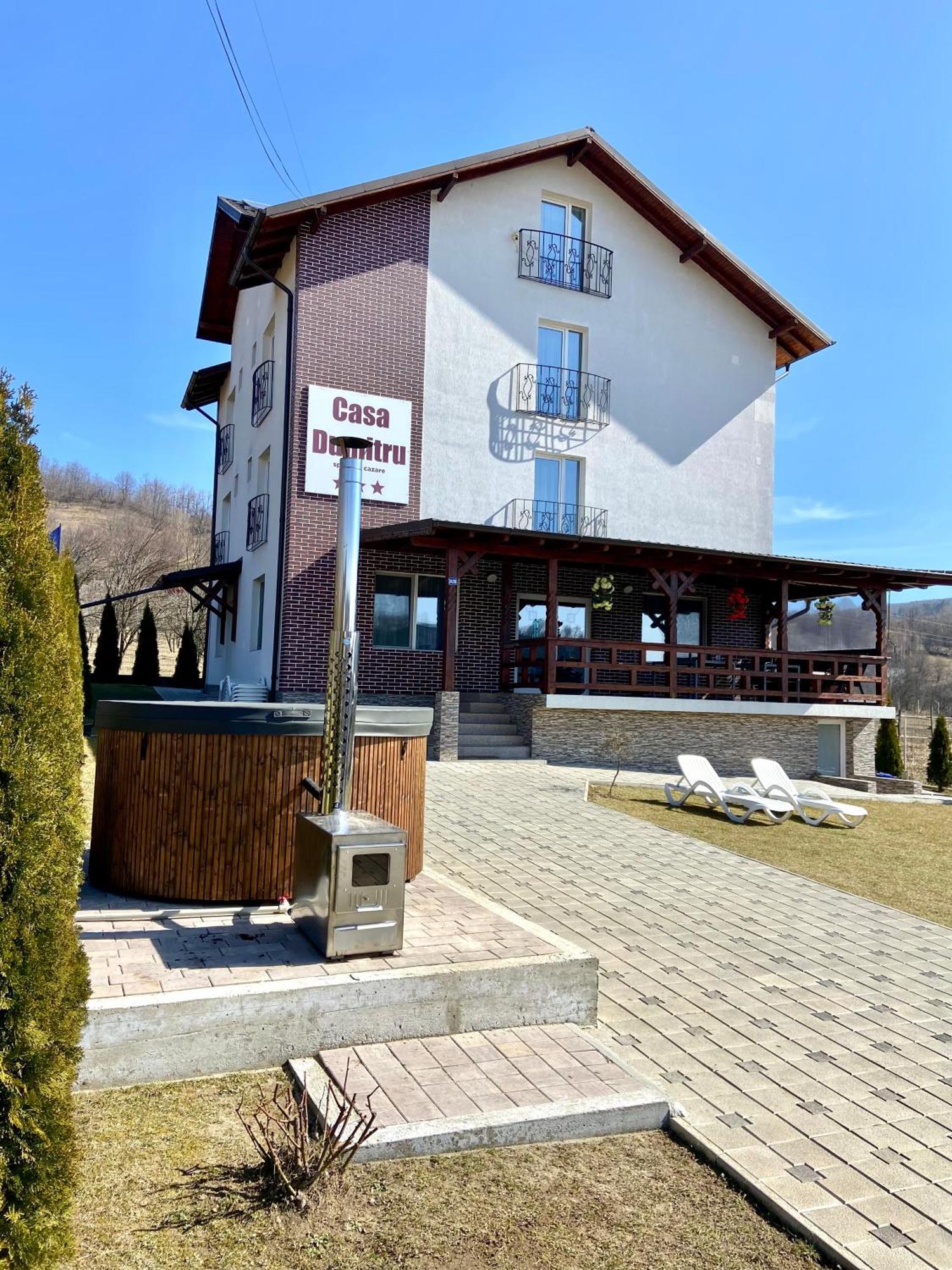 Hotel Casa Dumitru Ceraşul Exterior foto